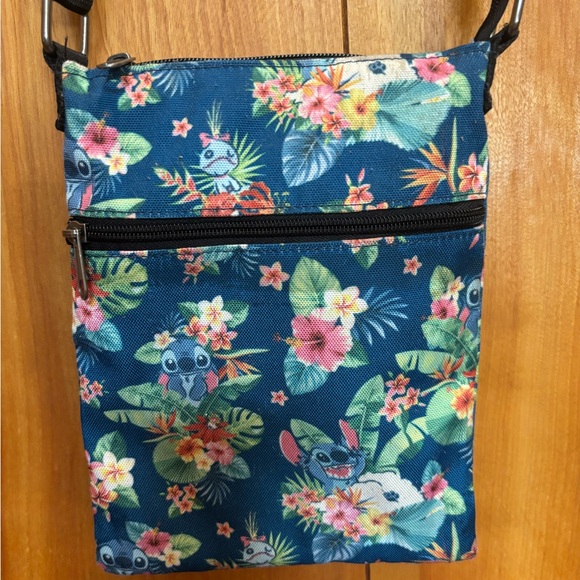 Disney Loungefly Stitch Tropical Floral Crossbody Bag - Picture 6 of 10